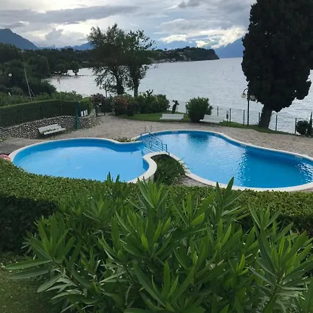 Sulla Piscina Panoramica Apartment *