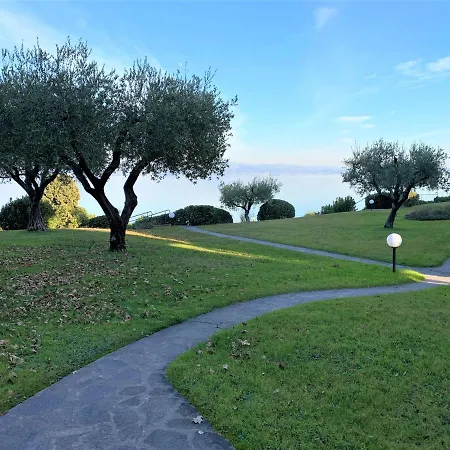 Sulla Piscina Panoramica * Manerba del Garda