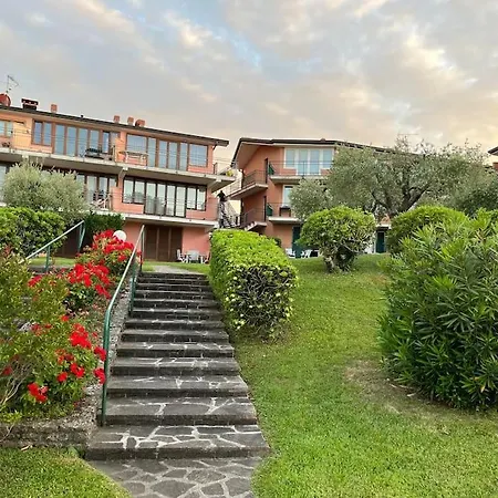 Sulla Piscina Panoramica Apartment