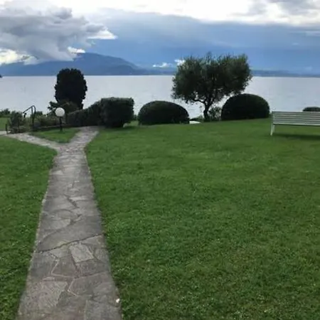 Sulla Piscina Panoramica Apartment Manerba del Garda
