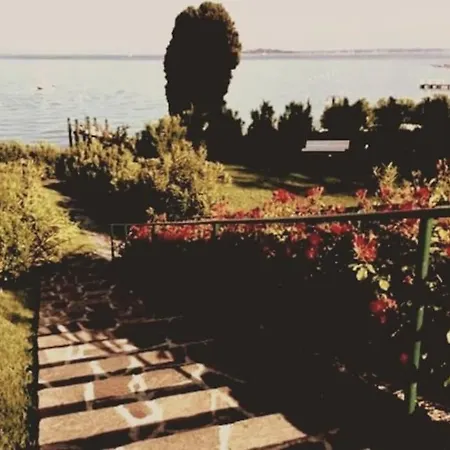 Sulla Piscina Panoramica Manerba del Garda